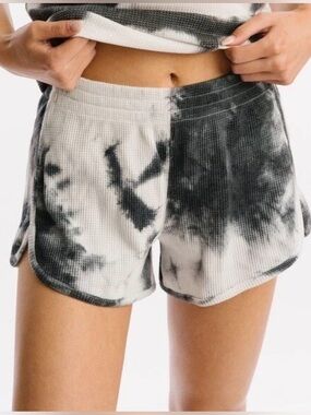 ZYIA Active Gray Hendrix Thermal Shorts Size L NWT